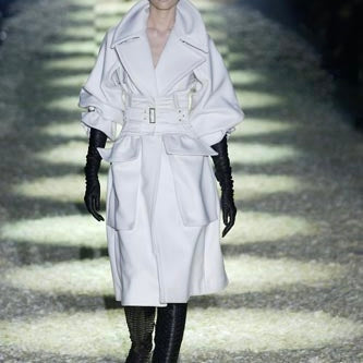 Gucci by Tom Ford Belted Shoulder Strap Cashmere Coat - AW03