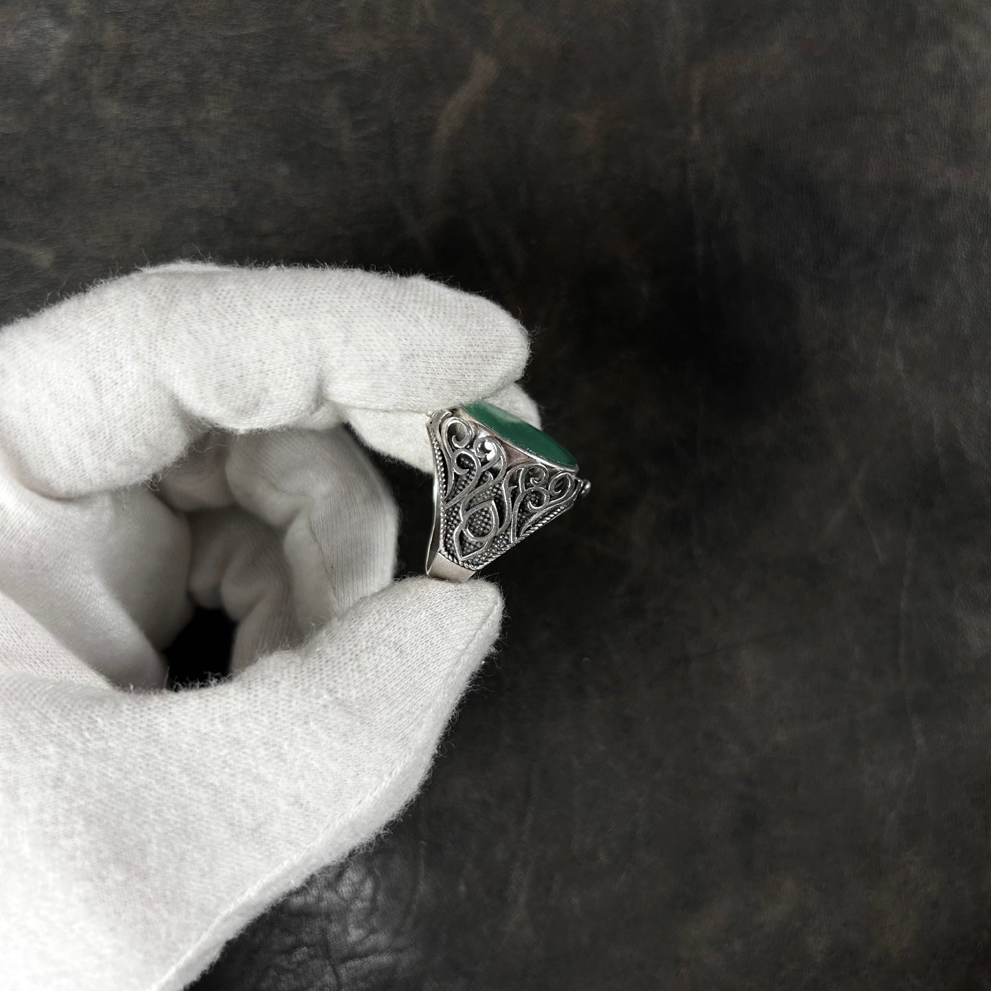 Rotable Tribal Jade & Onyx Stone Ring