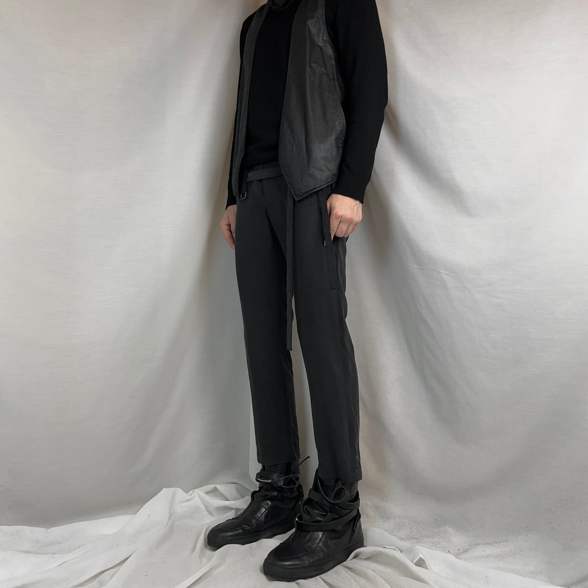 Ann Demeulemeester Dual Bondage Strap Cropped Silk Trousers - SS03