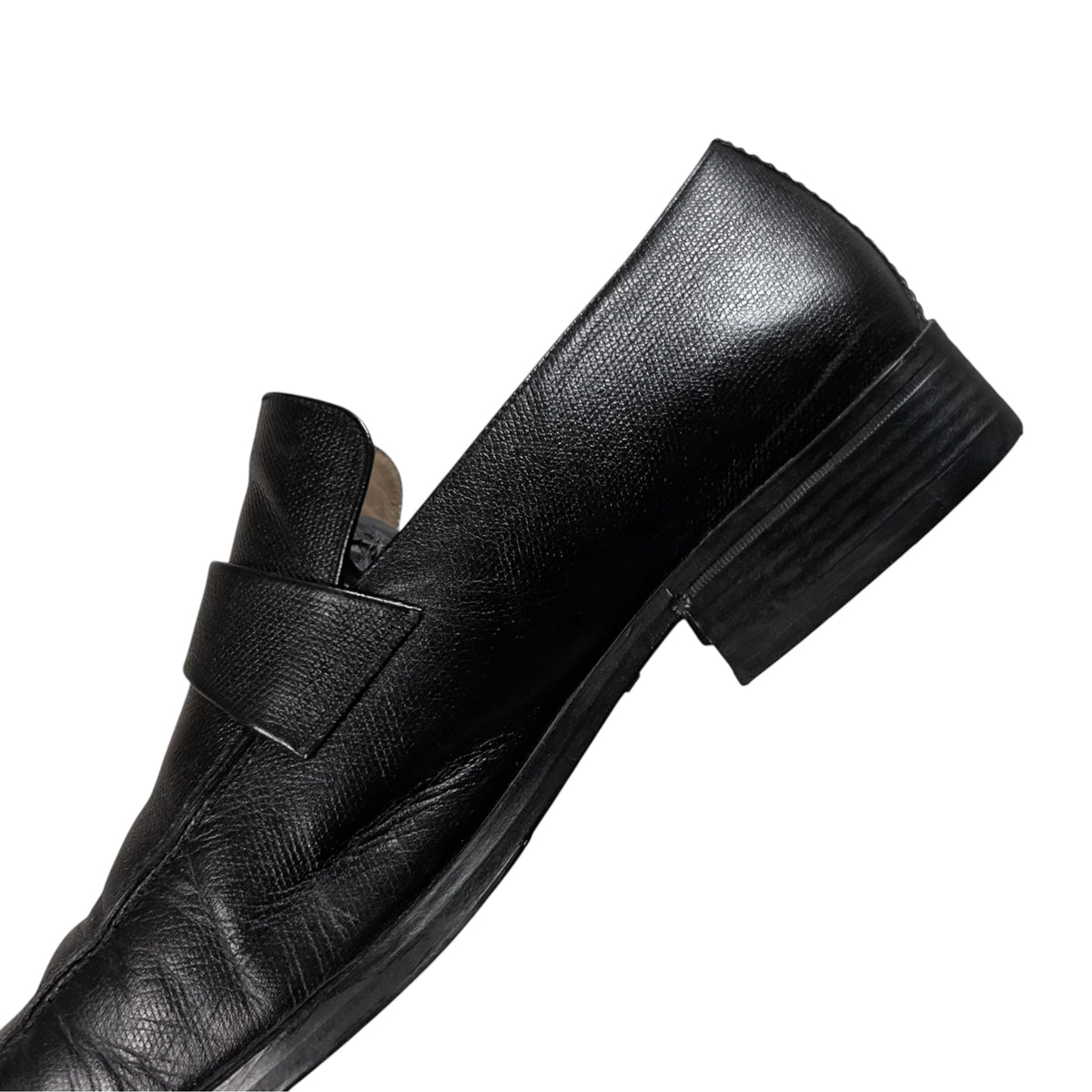 Gucci by Tom Ford G-Logo Metal Pin Saffiano Loafers - 90s