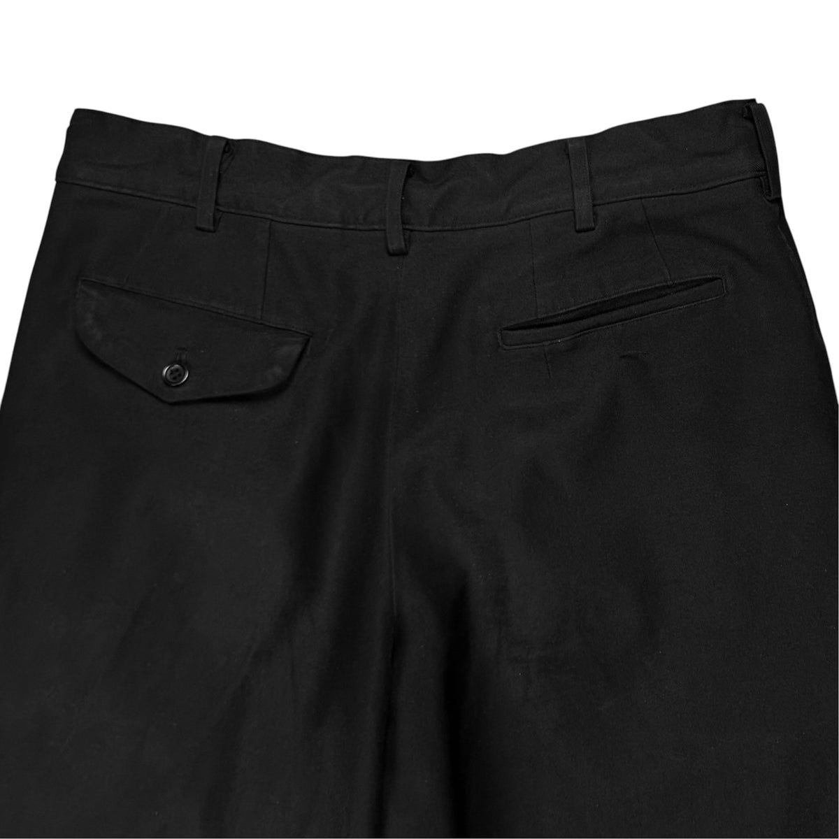 Comme des Garcons BLACK Turn Up Ruffle Shorts