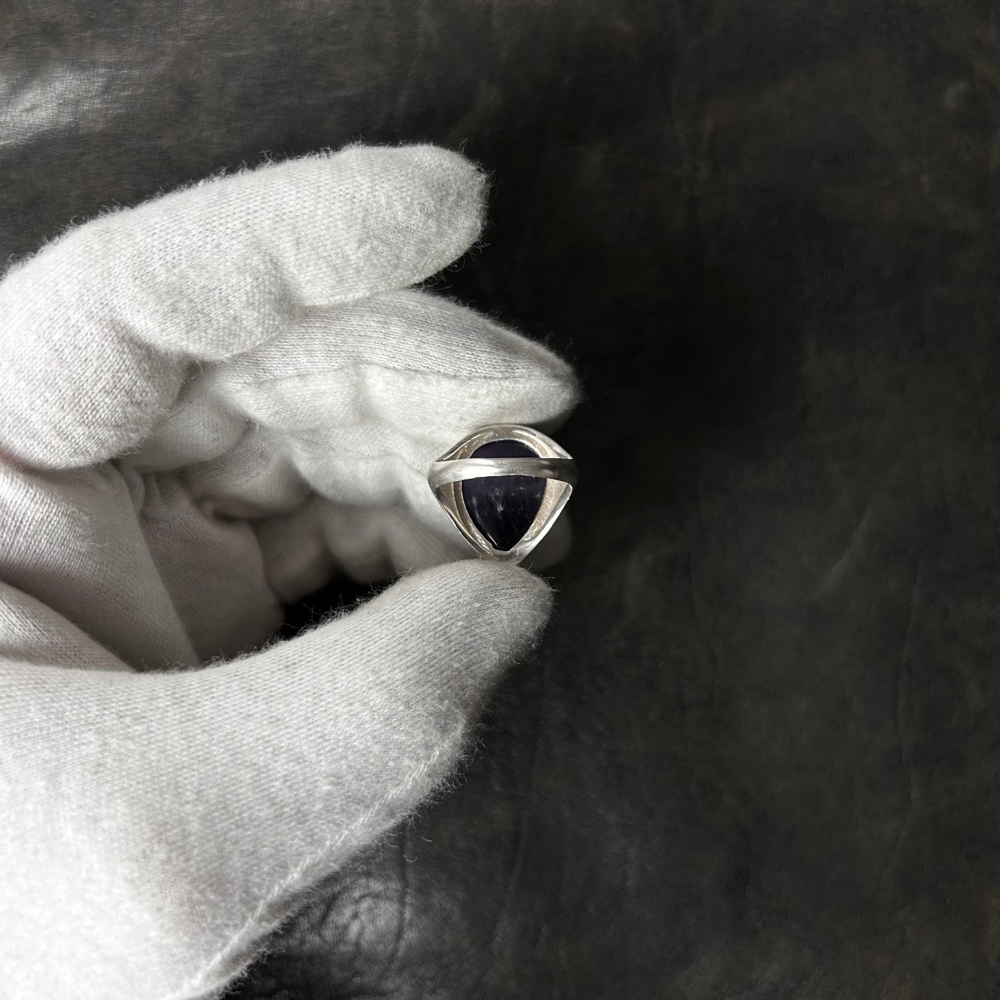 Elliptical Amethyst Stone Ring