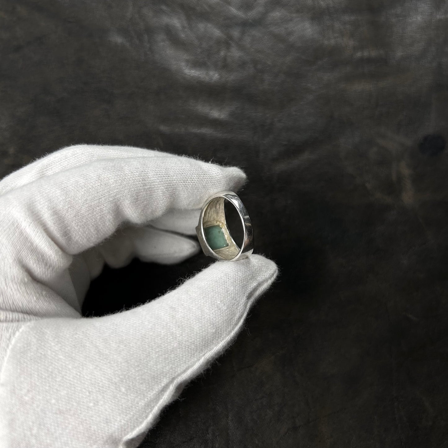 Clean Aquamarine Stone Signet Ring