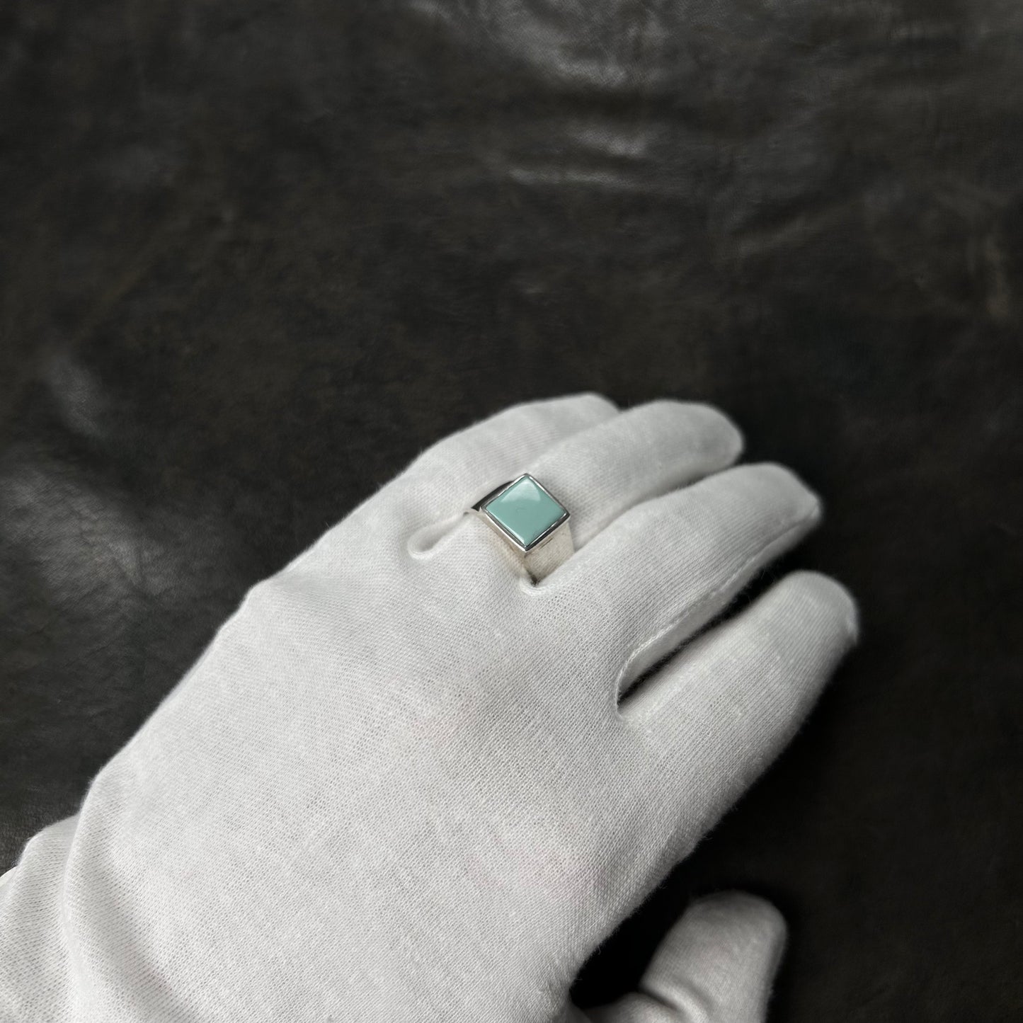 Clean Aquamarine Stone Signet Ring