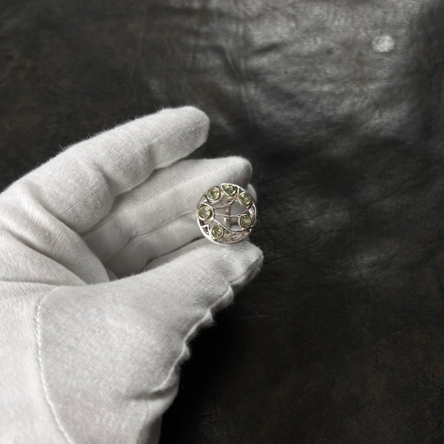 Sunbeam Multi Peridot Stone Ring