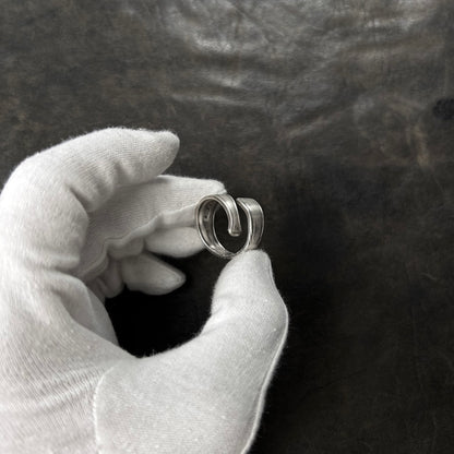 Open Curved Decorated Cutlery Ring