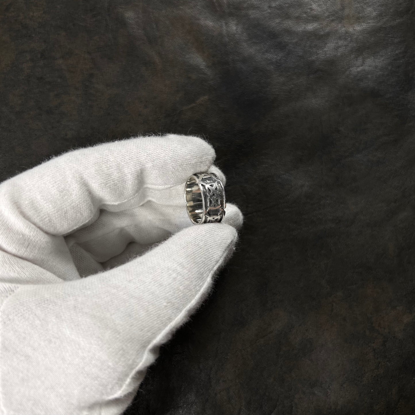 Intersect Crest Ring