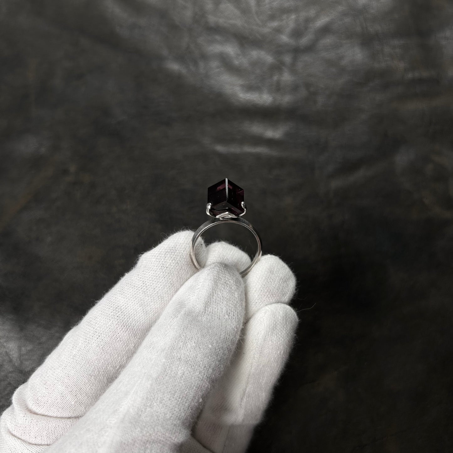 Cube Amethyst Stone Ring