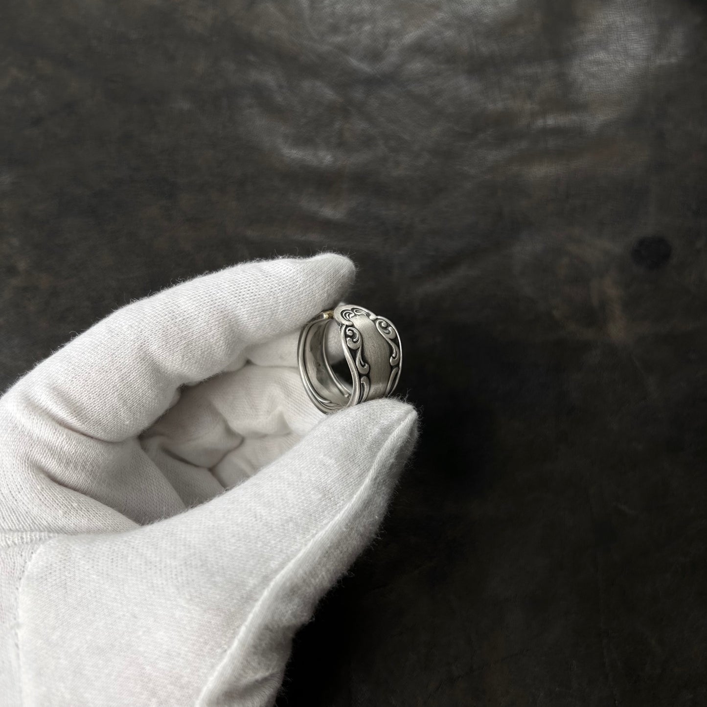 Open Asymmetrical Flower Decorated Cutlery Ring